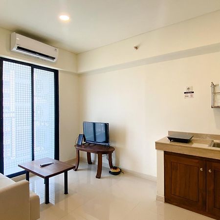 Cozy Living And Modern Look 2Br At Meikarta Apartment By Travelio Cikarang Exterior photo