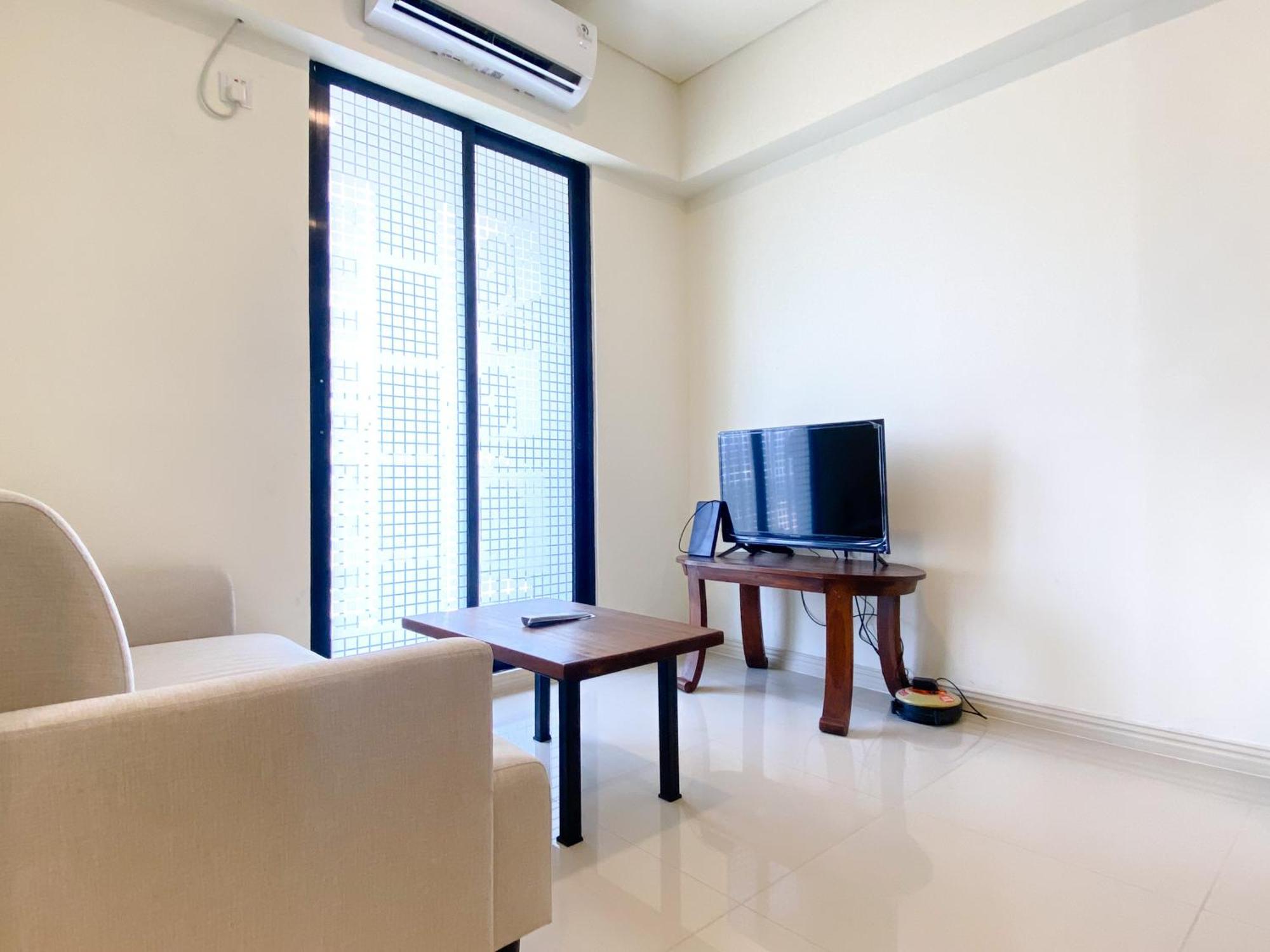 Cozy Living And Modern Look 2Br At Meikarta Apartment By Travelio Cikarang Exterior photo