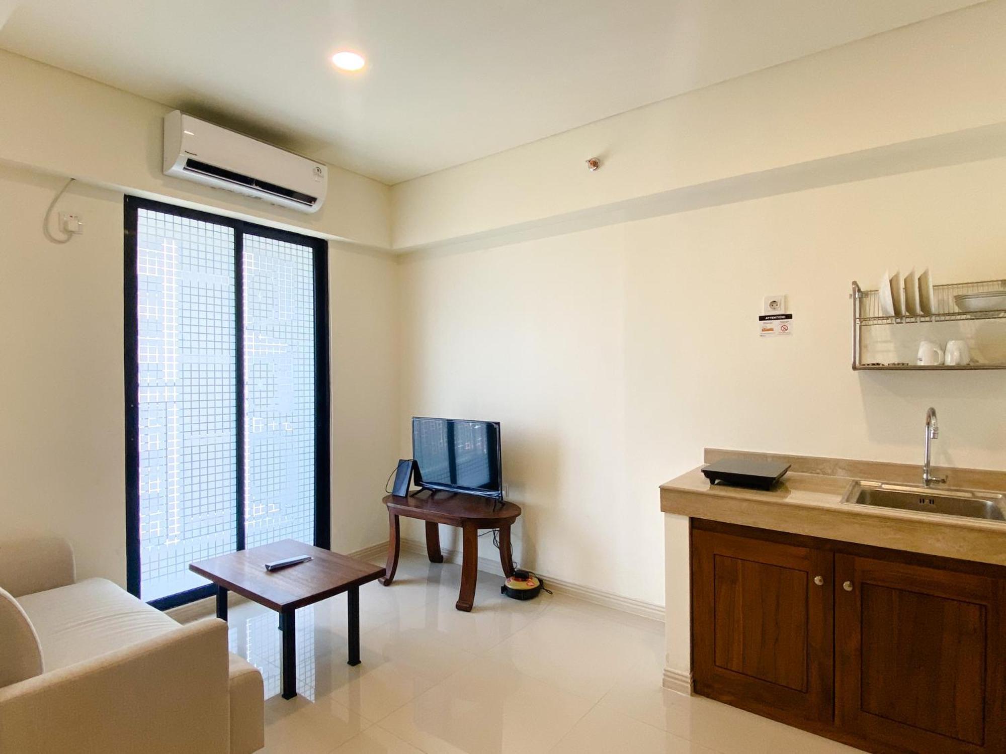 Cozy Living And Modern Look 2Br At Meikarta Apartment By Travelio Cikarang Exterior photo