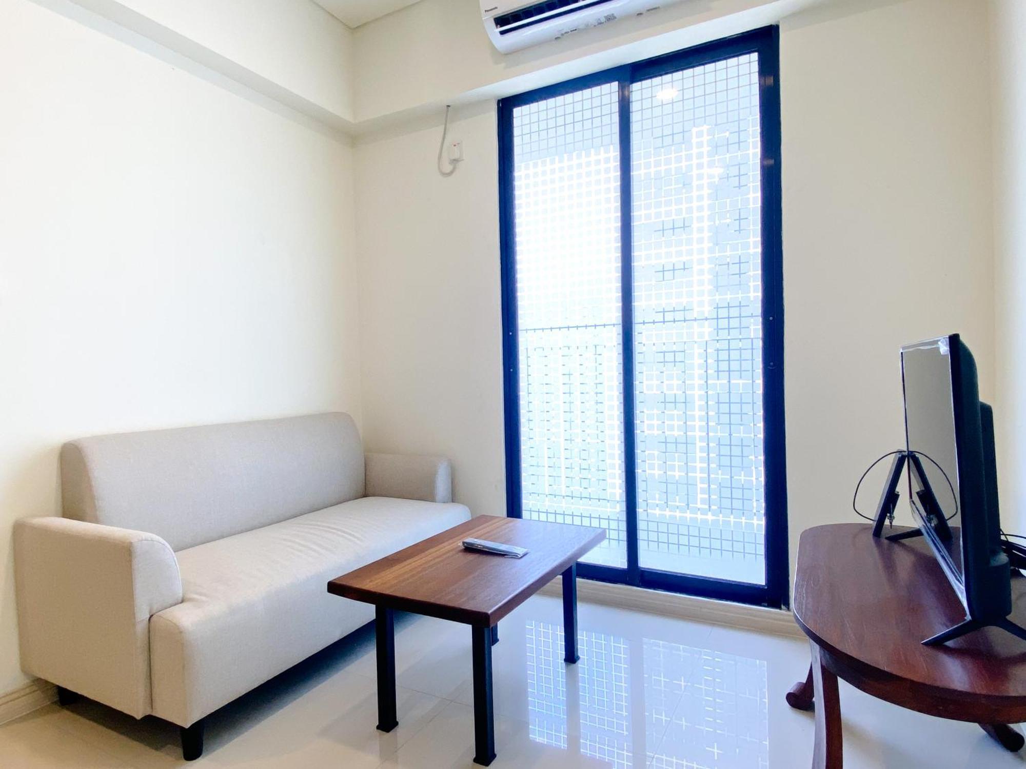 Cozy Living And Modern Look 2Br At Meikarta Apartment By Travelio Cikarang Exterior photo